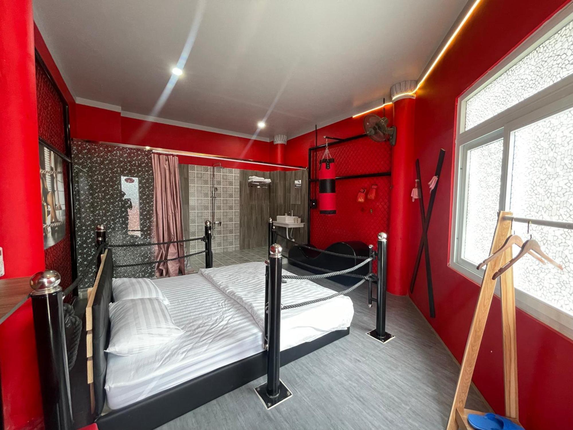 Couple Hotel - Khach San Tinh Yeu Buon Ko Sir Εξωτερικό φωτογραφία